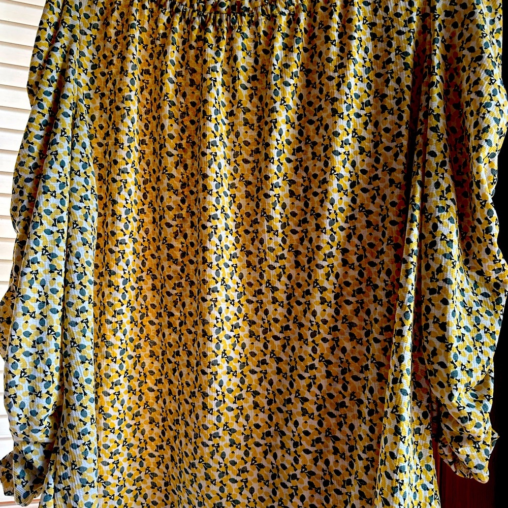 Max Studio blouse with 3/4 length sleeve!